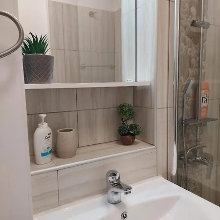Aldira Arena Nationala Apartment *