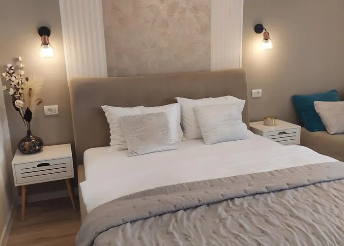 Aldira Arena Nationala Apartmán