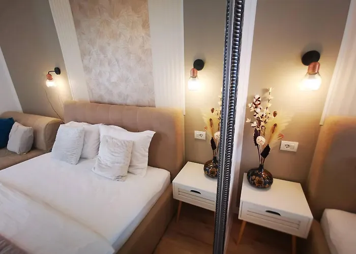 Aldira Arena Nationala Apartman *